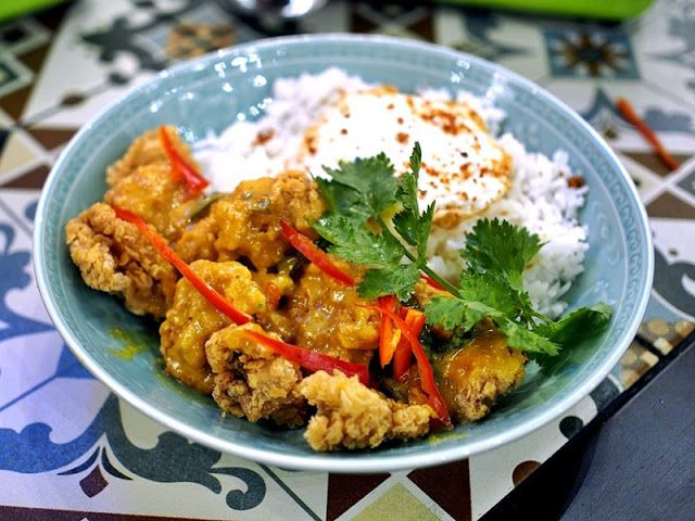 Nasi Ayam Salted Egg